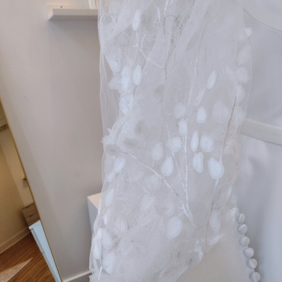 Beautiful custom satin gown - Picture 9 of 9